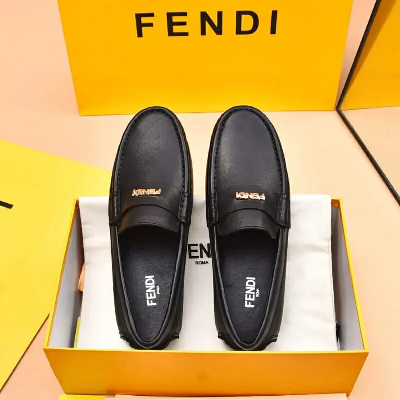 fendi cuir chaussures pour homme s_12432322